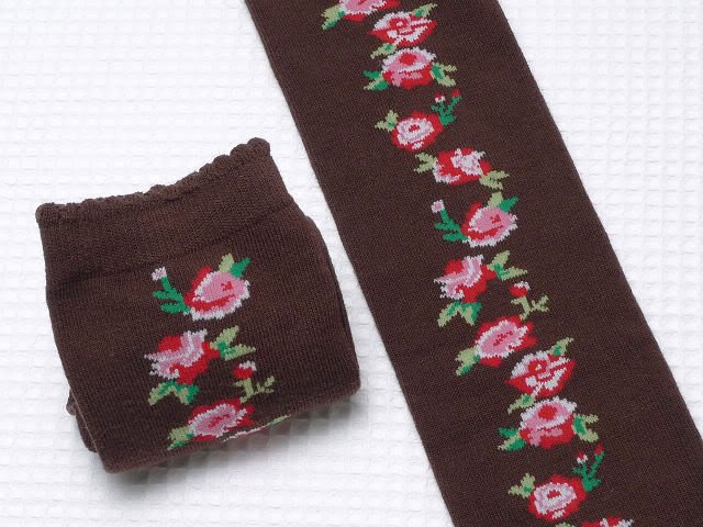Secret Shop Red Rose Bouquet Lolita Socks